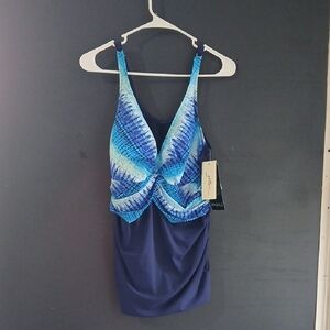 NWT  gottex Profile  bathing top 24W blues